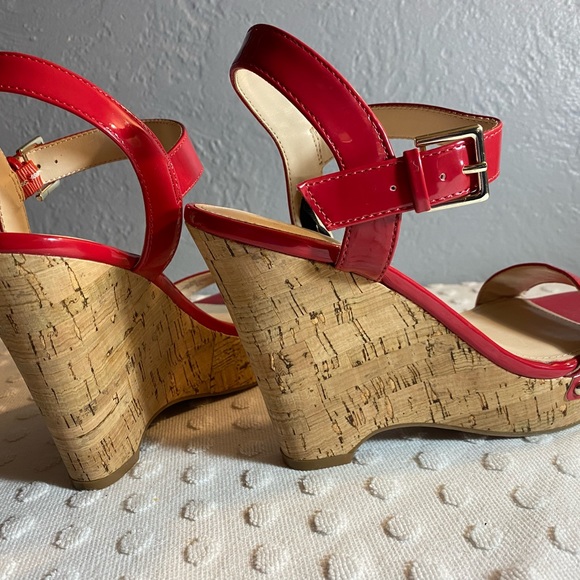 NINE WEST Red Patent Leather Cork Wedge - Picture 12 of 16